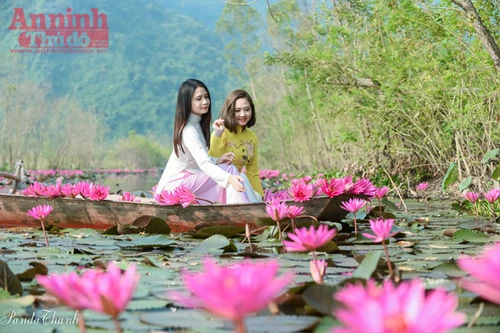 Suối Yến đẹp mê hồn trong nắng thu