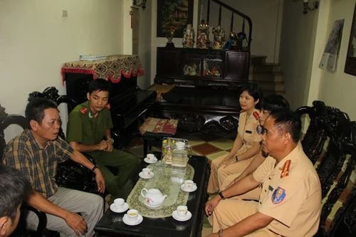 Phòng CSGT Hà Nội tri ân thương binh, thân nhân gia đình liệt sĩ