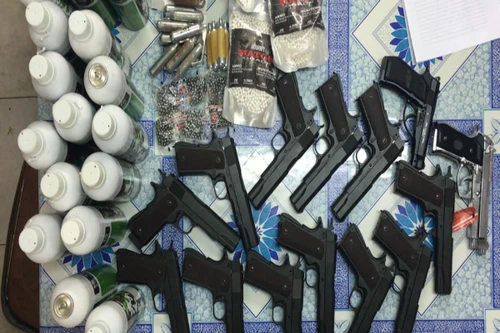 Bắt 'trùm' bán súng bắn đạn bi khắp các tỉnh thành