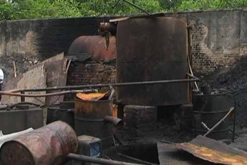 Phát hiện cơ sở tái chế dầu ăn bẩn