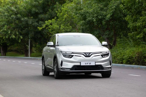 VinFast dẫn đầu thị trường ô tô Việt Nam