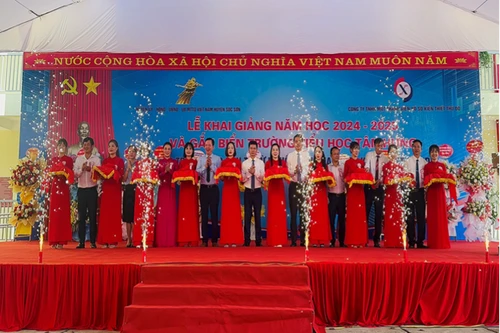 Lễ gắn biển công trình trường Tiểu học Tân Hưng, huyện Sóc Sơn - Công trình phúc lợi xã hội được đầu tư bằng nguồn thu Xổ số kiến thiết Thủ đô