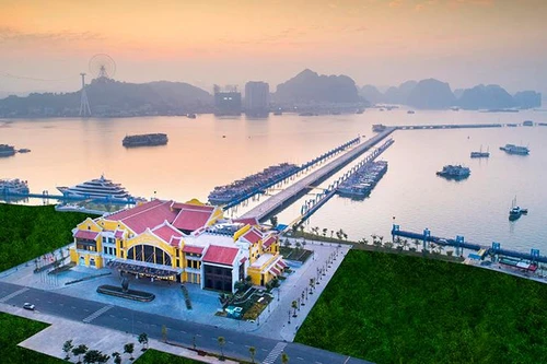 Bến du thuyền sầm uất: “Bệ phóng” cho bất động sản thăng hạng