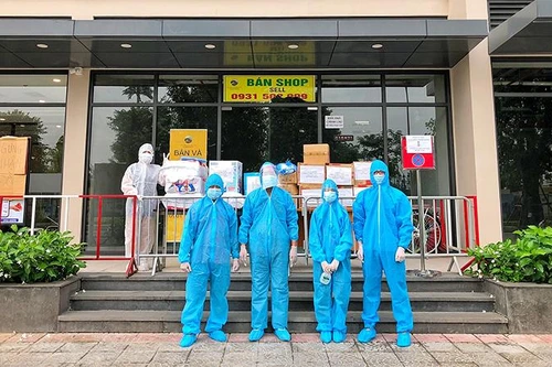 Ấm tình hàng xóm giữa đô thị hiện đại