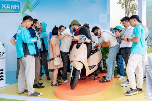 262km cho một lần sạc, sạc pin linh hoạt: VinFast Evo Grand vượt xe xăng cả về tầm xa lẫn tiện ích