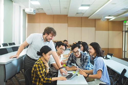 Đại học VinUni phát động cuộc thi Giải bài toán kinh doanh toàn cầu