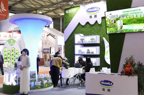 Vinamilk xuất khẩu sữa tươi Organic đi Trung Quốc, ra mắt ấn tượng tốt tại Triển lãm quốc tế Thượng Hải 2021