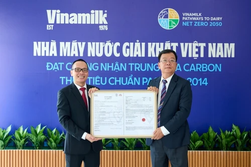Công bố thêm 1 nhà máy đạt trung hoà carbon, Vinamilk tiến nhanh trên hành trình đến Net Zero