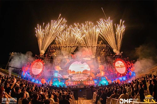 Khách tăng 107% so với kịch bản, du lịch Quảng Ninh ghi dấu ấn ấn tượng mùa hè 2022