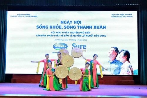 Vinamilk và ngành hàng sữa bột đồng hành cùng người cao tuổi thành phố Hải Phòng tại ngày hội ‘Sống khoẻ, sống thanh xuân’