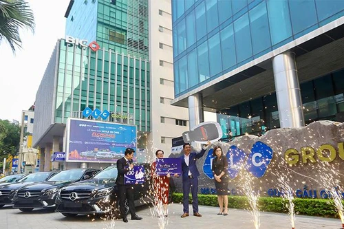 FLCHomes trao giải thưởng Hole-in-one 10 tỷ đồng cho golfer Nguyễn Thanh Anh