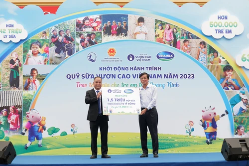 Vinamilk và Quỹ sữa Vươn cao Việt Nam khởi động hành trình năm thứ 16 tại Quảng Ninh
