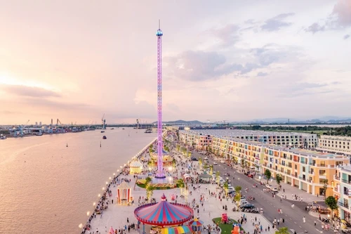 Cẩm nang 'đu Idol' tại Road to 8WONDER tại 'đảo tỷ phú'