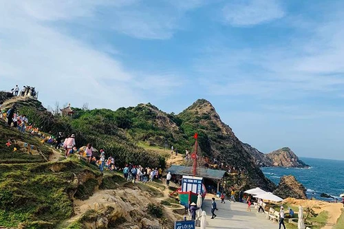 Eo Gió Quy Nhơn hút khách đầu xuân