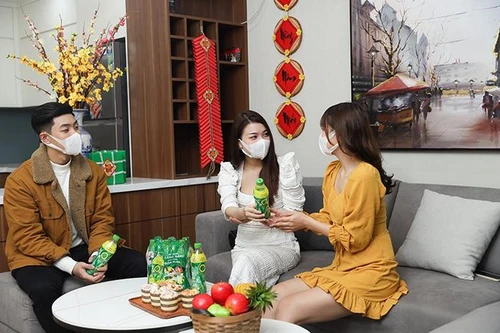 Tết 5K, ‘netizen’ lên mạng ‘cụng trà thật chill’ cho Tân niên rộn rã