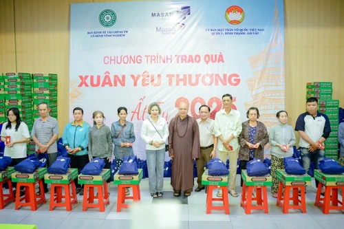 Masan và các công ty thành viên trao hàng chục nghìn phần quà Tết nguyên đán 2025