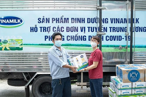 Vinamilk ủng hộ 48.000 sản phẩm cho lực lượng tuyến đầu TP. Hồ Chí Minh trong 2 tuần chống dịch cao điểm