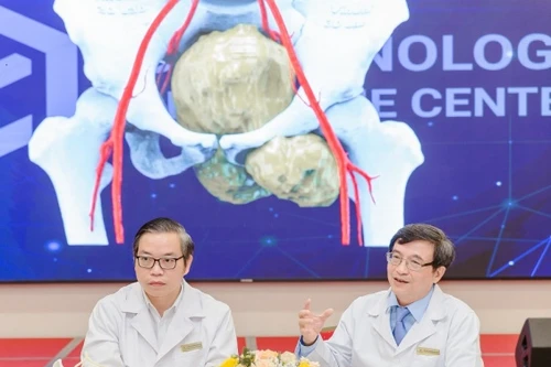 Chàng trai trẻ vượt ‘cửa tử’ sau ca phẫu thuật khối u xương khổng lồ cực hiếm gặp