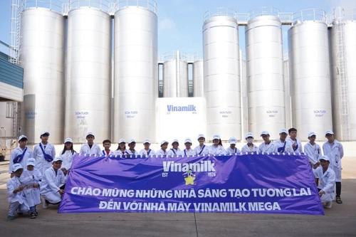 Vinamilk lan toả ý thức bảo vệ môi trường đến học sinh qua siêu nhà máy sữa và trang trại Green Farm