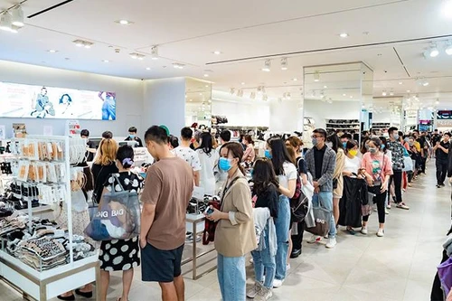 Vincom tung loạt ưu đãi ‘kịch sàn’ trên toàn hệ thống, giảm giá tới 100% dịp Black Friday