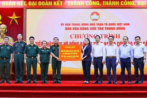 MB ủng hộ hơn 14 tỷ đồng cho đồng bào ảnh hưởng bởi bão lũ