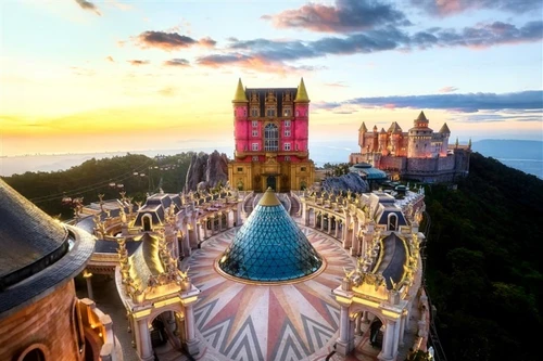 Ba Na Hills tặng vé 'wow pass' và buffet trưa cho khách Hàn Quốc quay lại Đà Nẵng