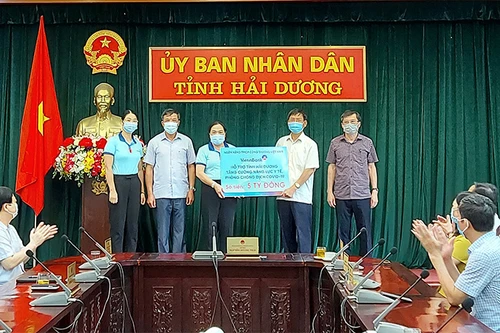 VietinBank ủng hộ tỉnh Hải Dương 5 tỷ đồng phòng, chống dịch Covid-19