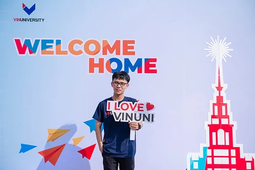 Không cao thủ tiếng Anh, vẫn đạt học bổng ‘khủng’ nhờ ý tưởng ‘điên rồ’ và sự bền bỉ khó tin