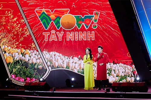 Tây Ninh bùng nổ du khách về trẩy hội Xuân Núi Bà Đen