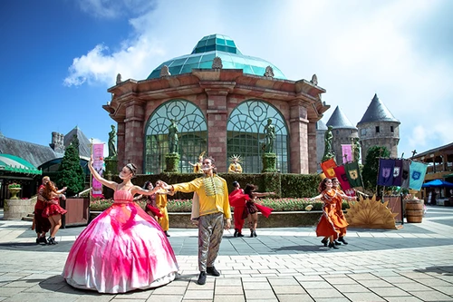 Tết đến Bà Nà Hills xem ‘show xe’ cổ độc nhất vô nhị