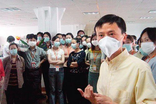 Bán lẻ của Trung Quốc “ngược dòng” trong dịch Covid-19 nhờ ứng dụng công nghệ cho cửa hàng tạp hóa