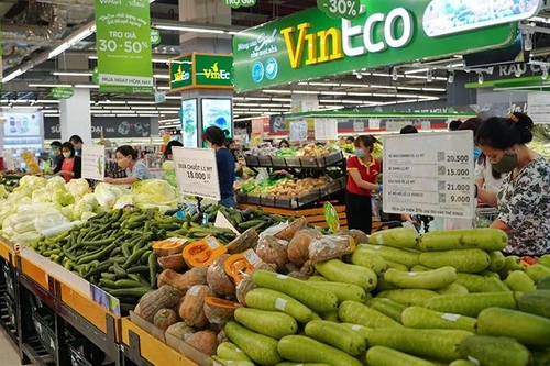 Chợ truyền thống đóng cửa, VinMart/VinMart+ tăng lượng cung ứng hàng hóa phục vụ người dân