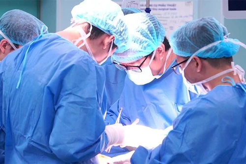 Vinmec đưa đội ngũ chuyên gia hàng đầu về Quảng Ninh và Hải Phòng