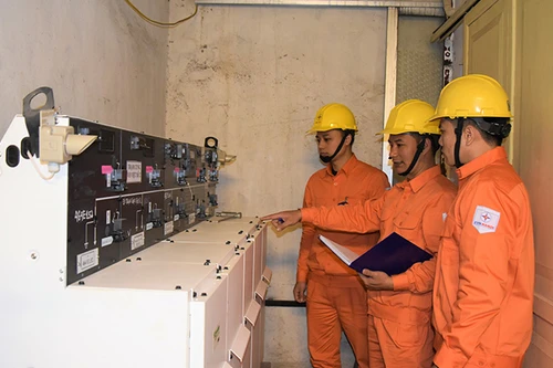 Đảm bảo điện phục vụ Đại hội lần thứ XVII Đảng bộ thành phố Hà Nội và lễ kỷ niệm 1010 năm Thăng Long Hà Nội