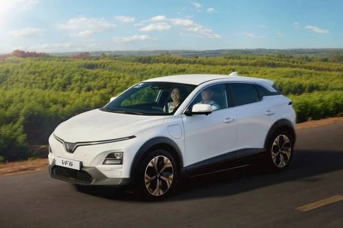 Lý do VF 6 trở thành mẫu xe '3 dễ' được lòng người dùng Việt