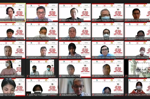 Học sinh vượt khó tỉnh Đồng Nai nhận học bổng 'Cho em đến trường' lần thứ 18