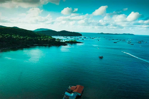 Đảo Ngọc đang vào mùa đẹp nhất năm, không đi phí cả thanh xuân