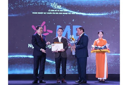 MB được vinh danh ‘Doanh nghiệp đạt chuẩn văn hóa kinh doanh Việt Nam’ 2022