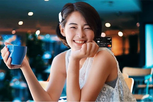 Vi vu xứ Hàn ngắm lá phong mùa thu này với thẻ tín dụng VIB