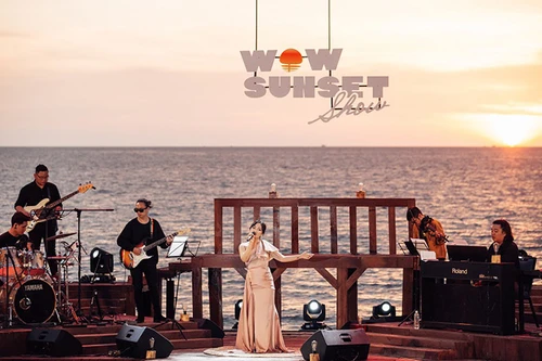 Lê Hiếu, Nguyên Hà, Gigi Hương Giang “đốn tim” khán giả với loạt hit trước hoàng hôn biển đẹp nhất Việt Nam