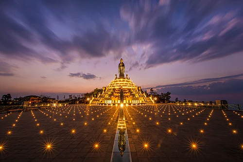 Những nghi thức cầu tài lộc ‘độc nhất vô nhị’ ở núi Bà Đen