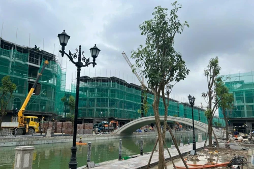 Mega Grand World Hà Nội xây dựng thần tốc, dự kiến đón khách vào đầu tháng 12