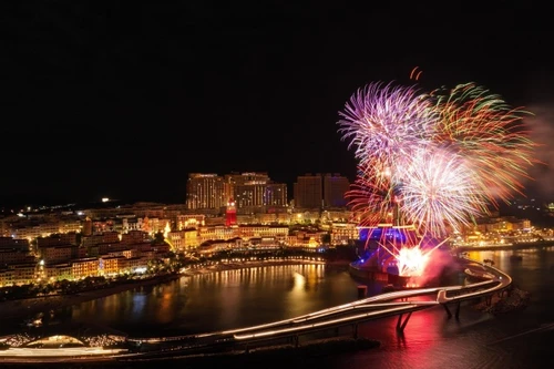 Phú Quốc 'bừng sáng và tiệc tùng thâu đêm' với Countdown 2024 ‘Việt Nam - Hành trình rạng rỡ’