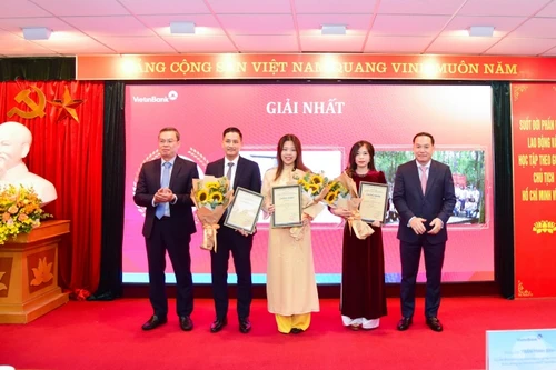 Trao giải Cuộc thi sáng tác tác phẩm hưởng ứng Giải Búa liềm vàng Đảng ủy khối Doanh nghiệp Trung ương (DNTW) năm 2023