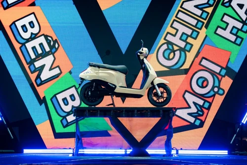 Khách Việt 'phát sốt' với xe máy điện đi hơn 260km, giá hơn 20 triệu đồng