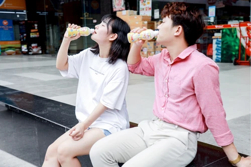 Giới trẻ chia sẻ thức uống dinh dưỡng cùng tự tin theo đuổi lối sống lành mạnh