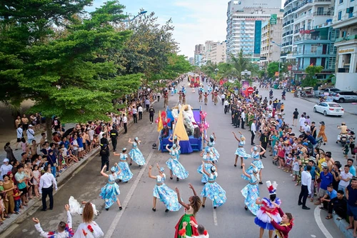 Sầm Sơn phá kỷ lục đón du khách: Sức hút đến từ đâu?