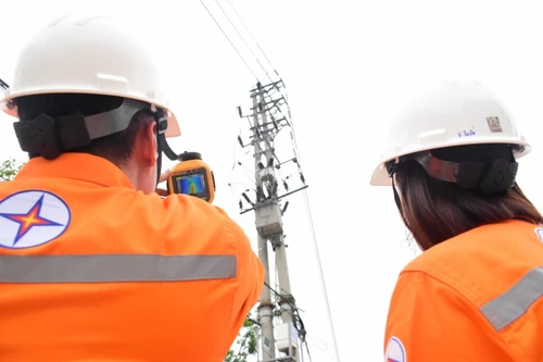EVNHANOI sẵn sàng đảm bảo cung ứng điện tuyệt đối an toàn, liên tục và chất lượng trong dịp kỷ niệm các ngày lễ lớn
