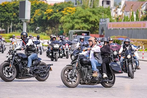 Lễ hội xe lần đầu tiên tổ chức tại Sầm Sơn: Mãn nhãn và nhiều cảm xúc