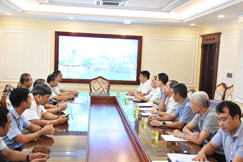 Kiểm tra công tác đảm bảo điện phục vụ Đại hội lần thứ XVII Đảng bộ Thành phố Hà Nội 